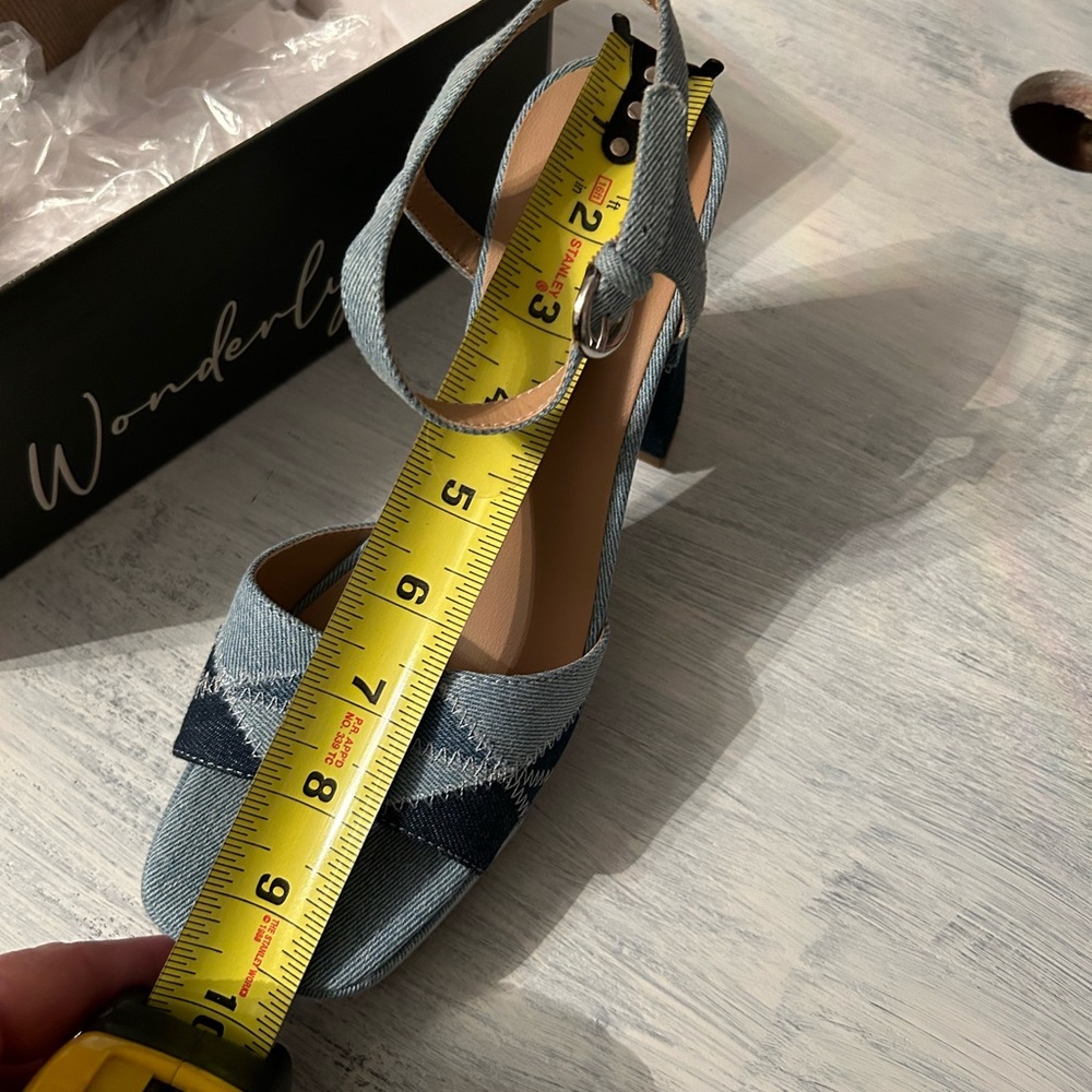 Women’s Heels - Picture 10 of 10